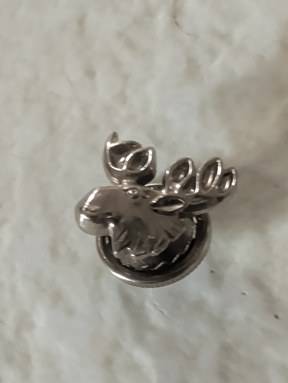 Men's Silver Moose Lapel Pin - Classic Animal Accent
